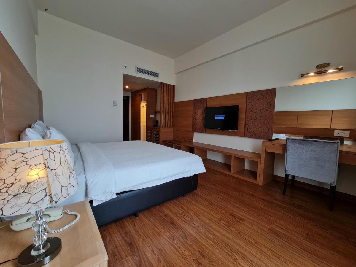 Swan Garden Hotel Malacca Buitenkant foto