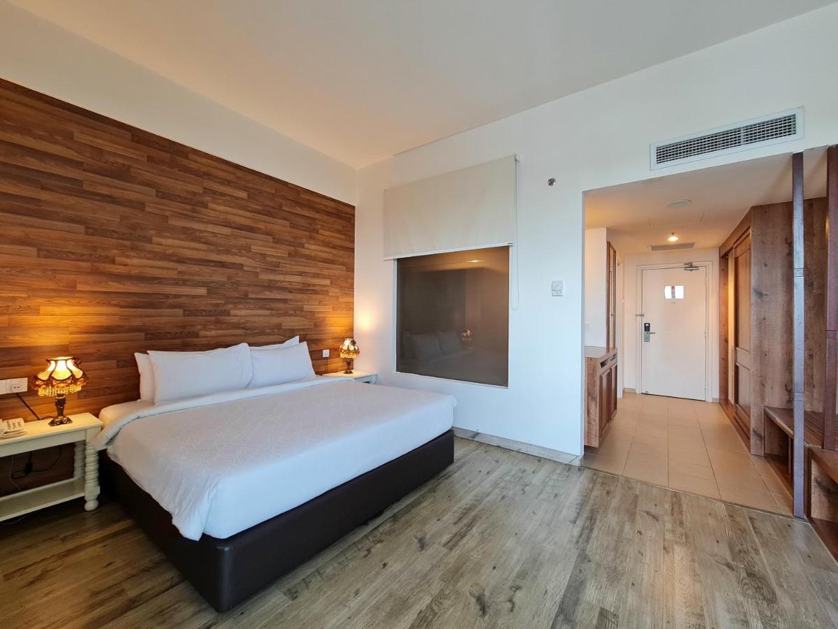 Swan Garden Hotel Malacca Buitenkant foto