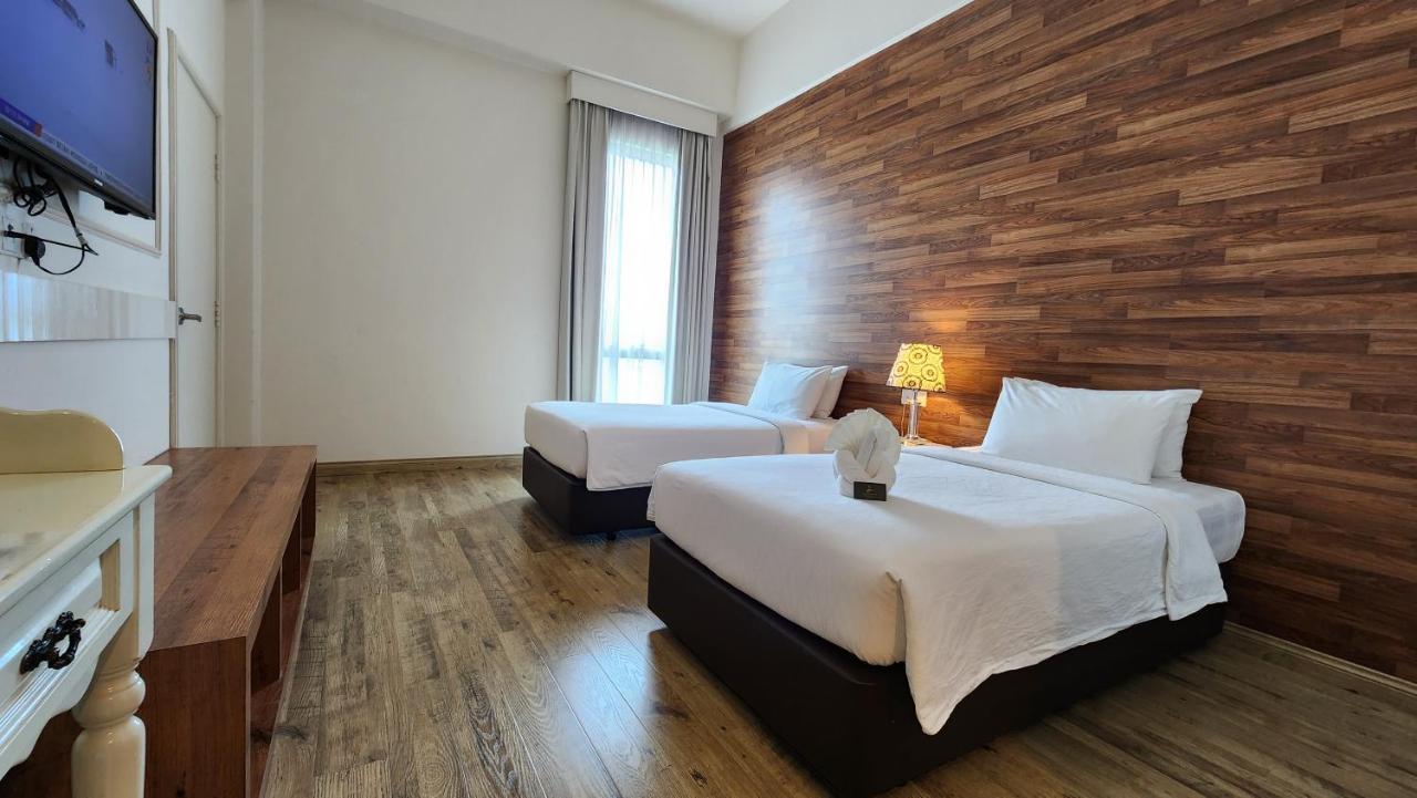 Swan Garden Hotel Malacca Buitenkant foto