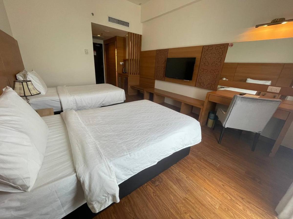 Swan Garden Hotel Malacca Buitenkant foto