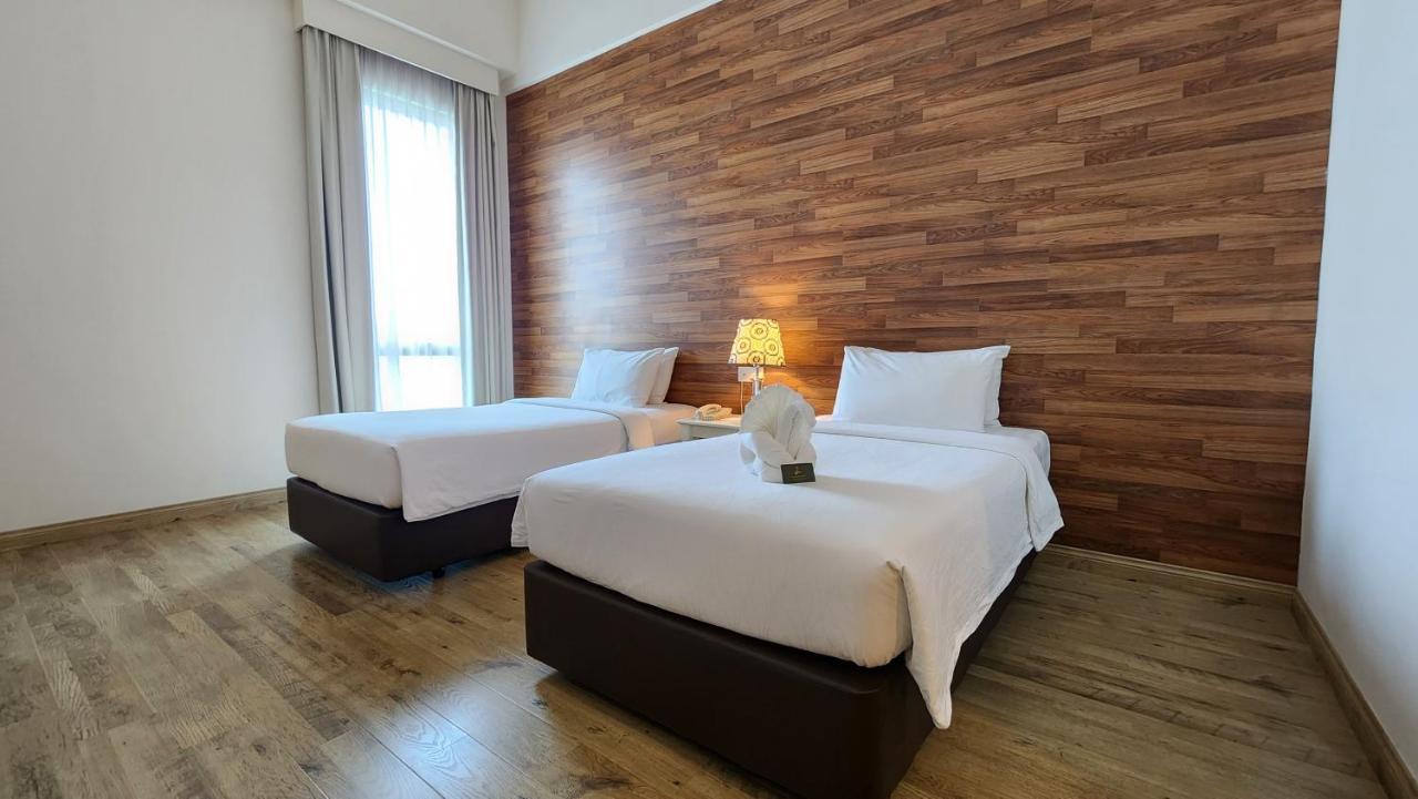 Swan Garden Hotel Malacca Buitenkant foto