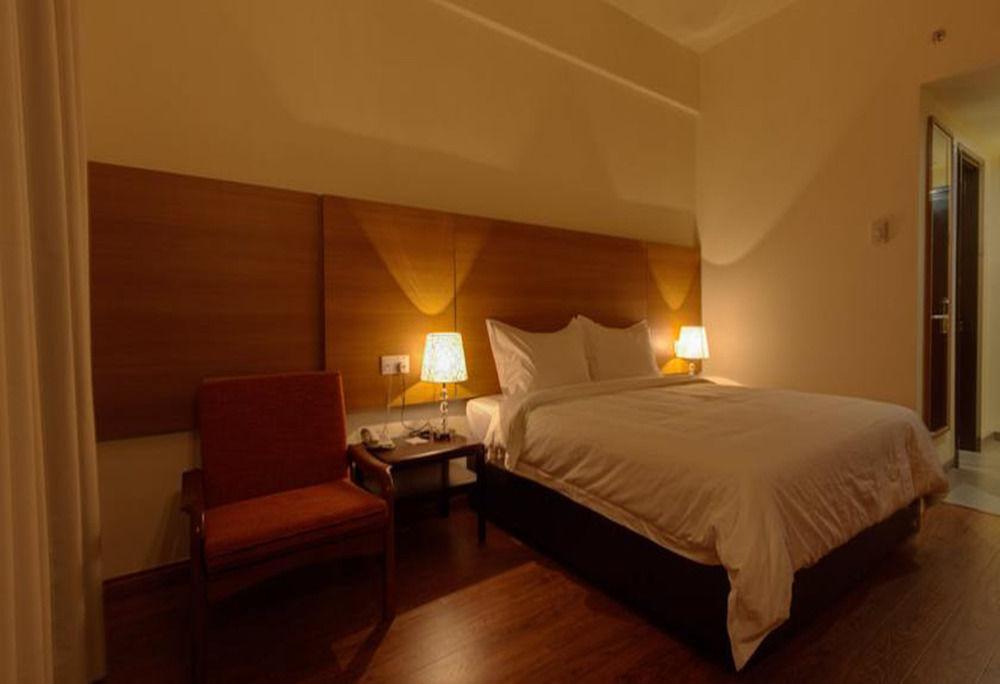 Swan Garden Hotel Malacca Buitenkant foto