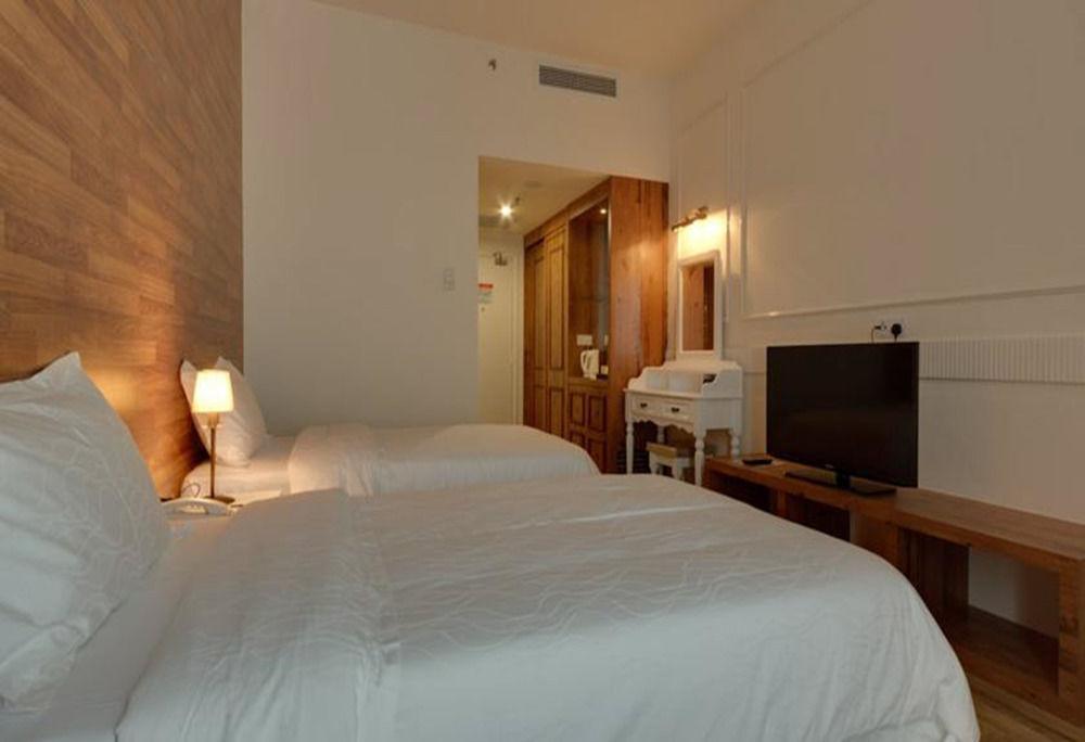 Swan Garden Hotel Malacca Buitenkant foto