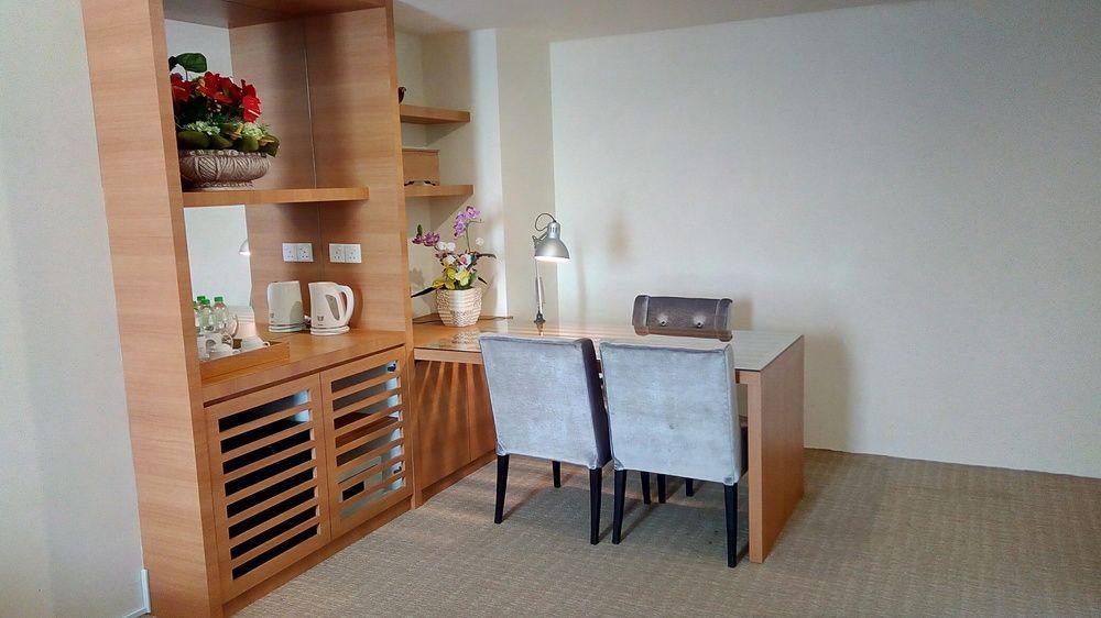 Swan Garden Hotel Malacca Buitenkant foto